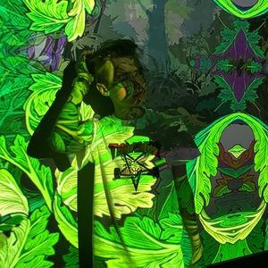 Meet your Posher, Tai